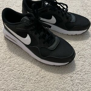 Nike Men's Black and White Air Max Sneakers